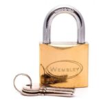 CANDADO WEMBLEY TITANIUM 63MM