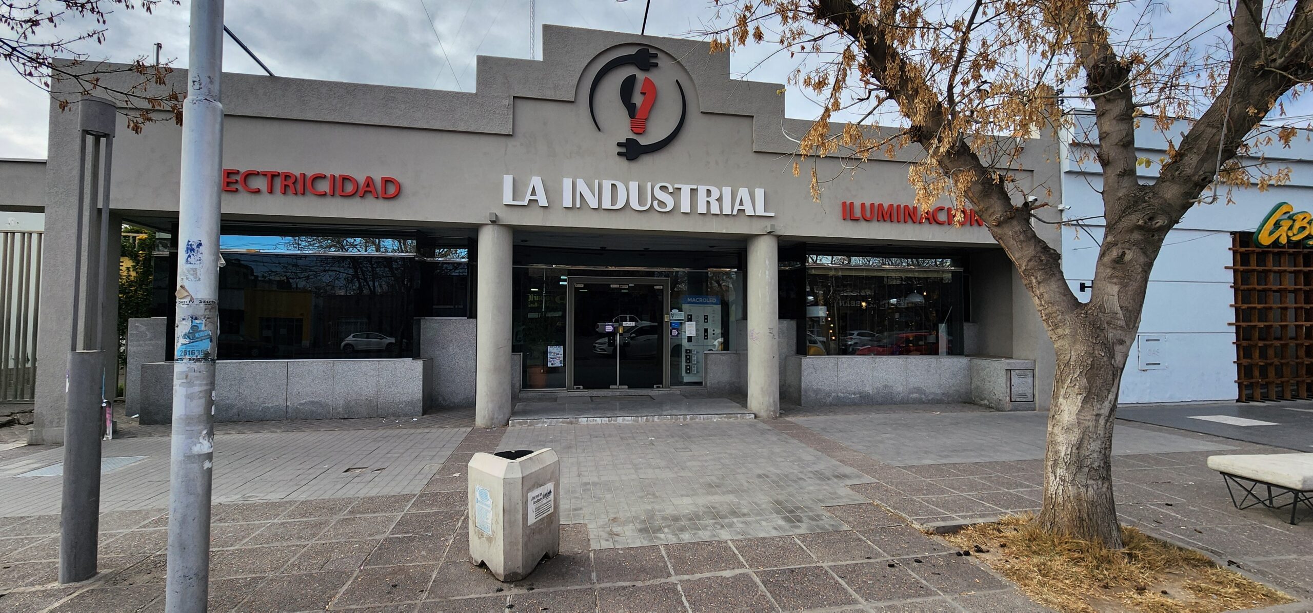 Descubre la Excelencia en Materiales Eléctricos en La Industrial Tunuyán